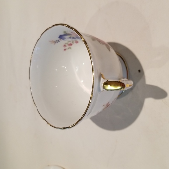 Aynshey  bone china VINTAGE TEA CUP AND SAUCE - Picture 6 of 14